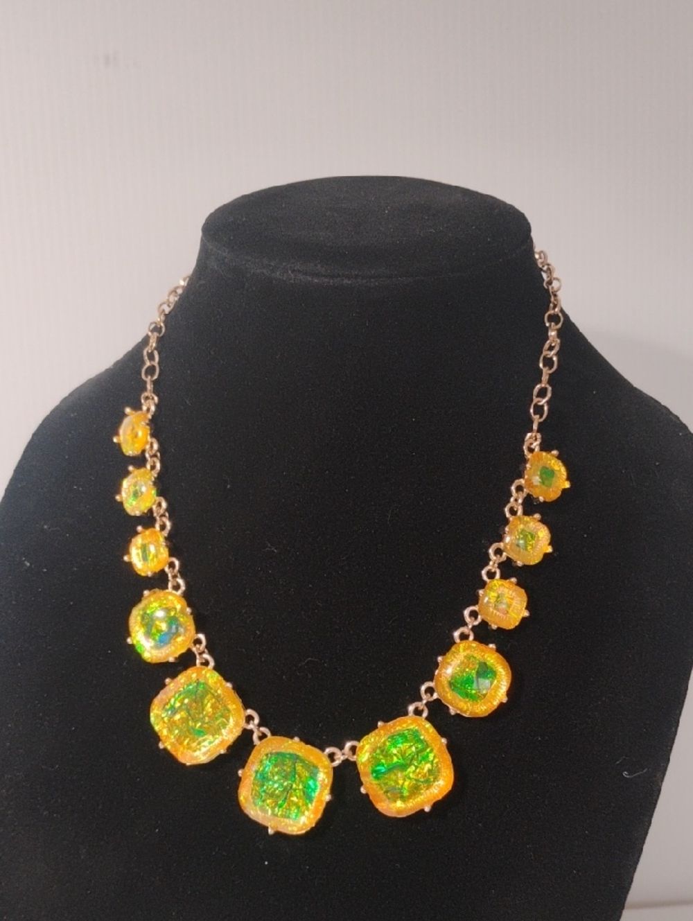 Yellow Honeycomb Iridescent Necklace With Green Foil Approx 18"